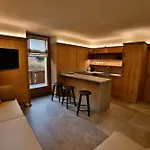 Cozy Gem * Μπόρμιο